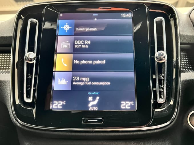 2025 Volvo Xc40