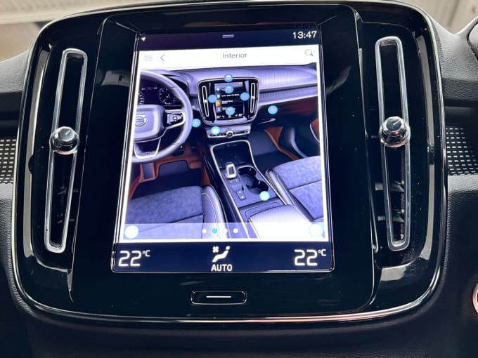 2025 Volvo Xc40