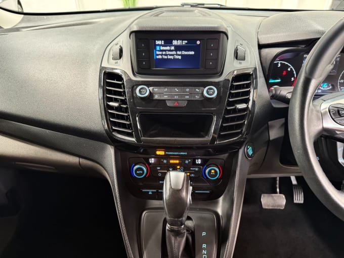 2025 Ford Tourneo Connect