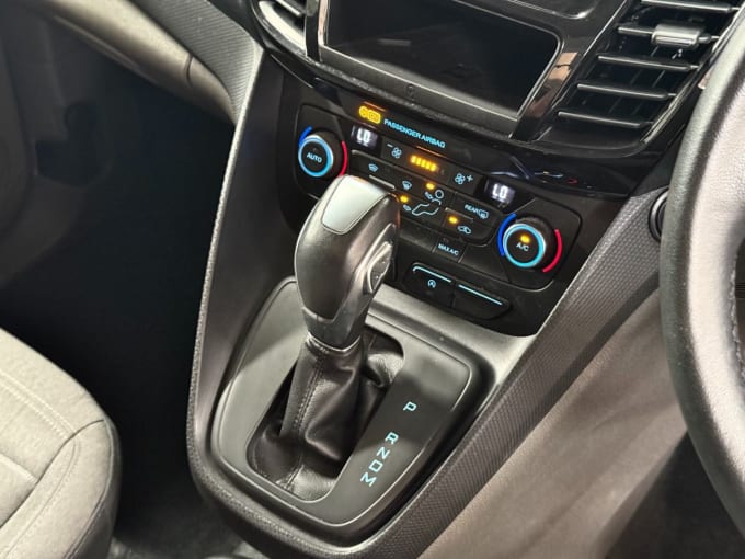 2025 Ford Tourneo Connect