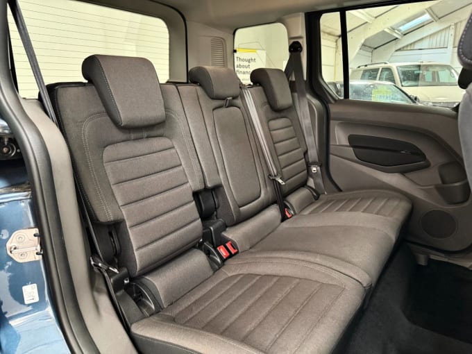 2025 Ford Tourneo Connect