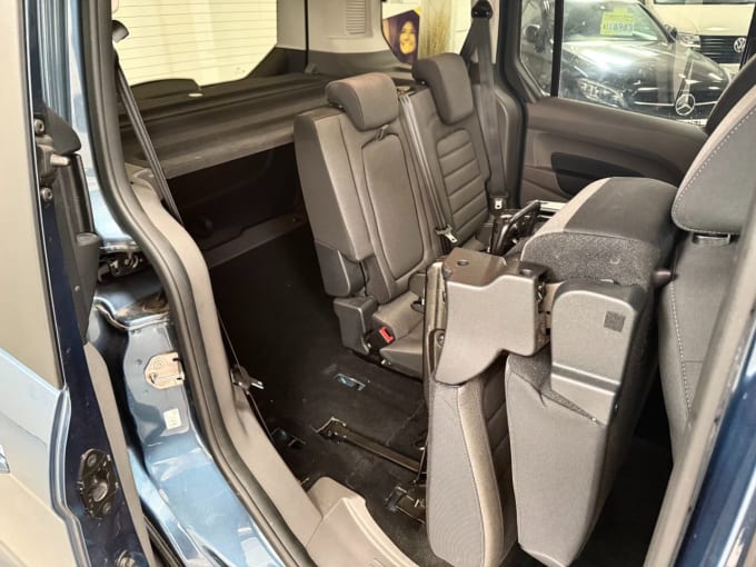 2025 Ford Tourneo Connect