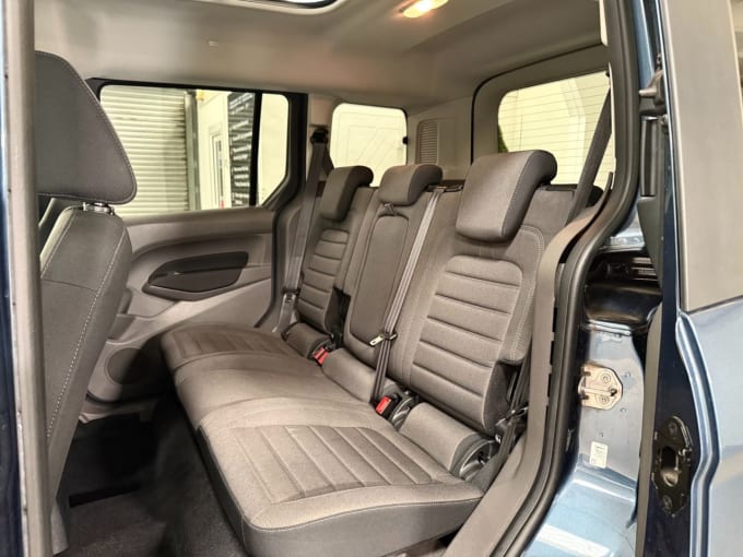 2025 Ford Tourneo Connect