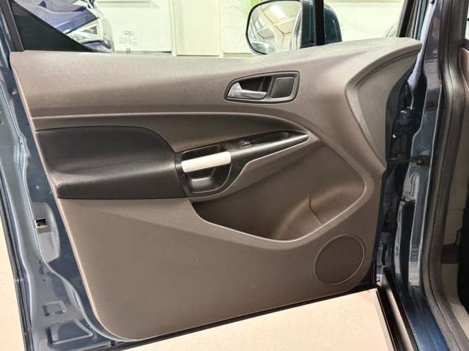 2025 Ford Tourneo Connect