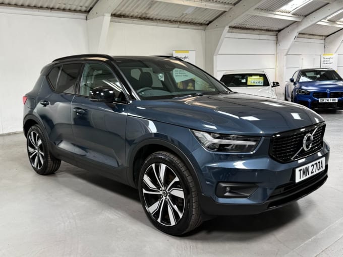 2025 Volvo Xc40