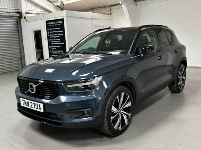 2025 Volvo Xc40