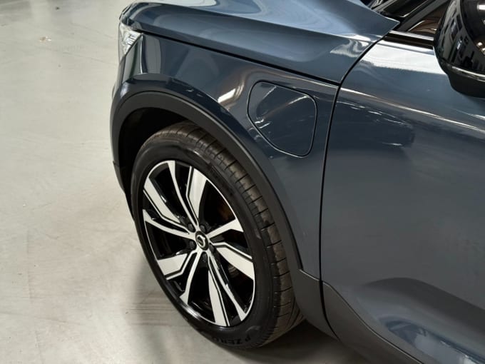 2025 Volvo Xc40