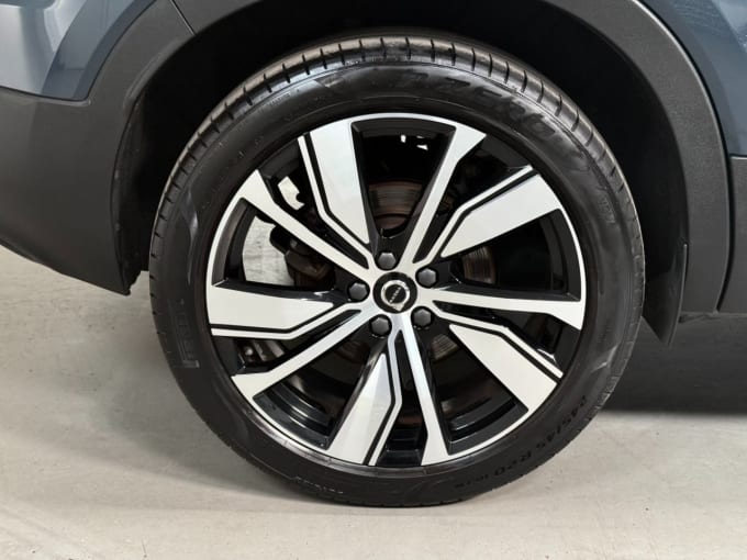 2025 Volvo Xc40