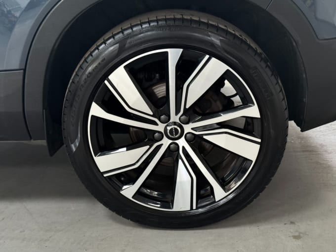 2025 Volvo Xc40