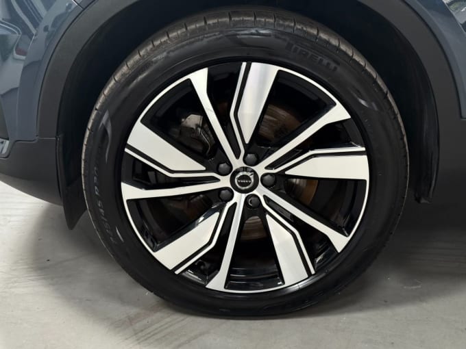 2025 Volvo Xc40