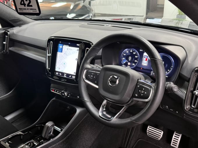 2025 Volvo Xc40