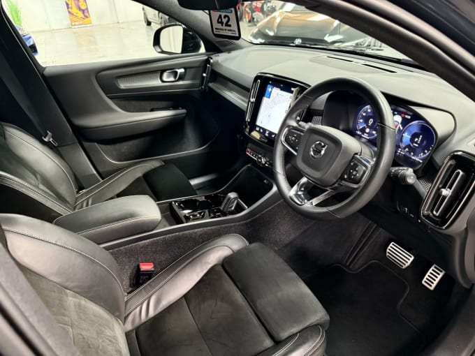 2025 Volvo Xc40