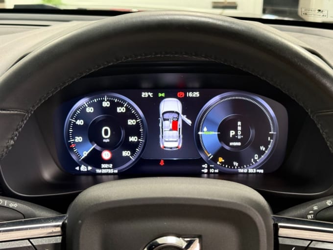 2025 Volvo Xc40