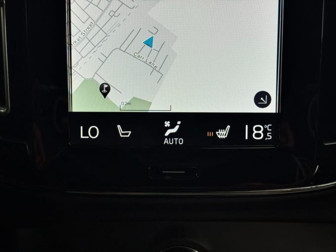 2025 Volvo Xc40