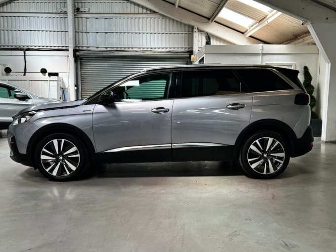 2025 Peugeot 5008