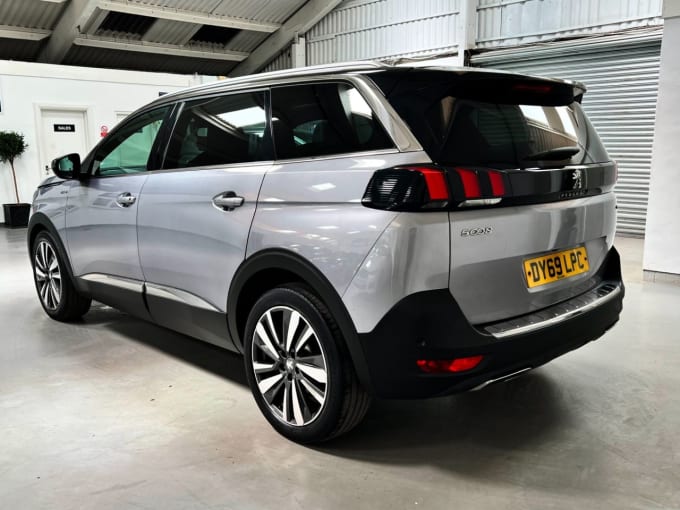 2025 Peugeot 5008