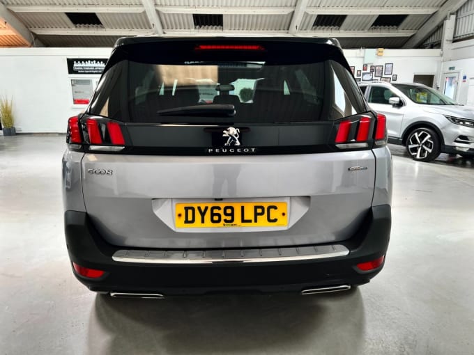 2025 Peugeot 5008