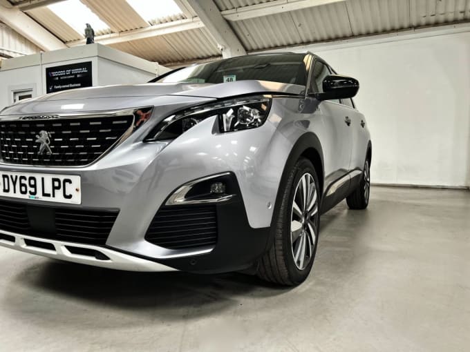 2025 Peugeot 5008