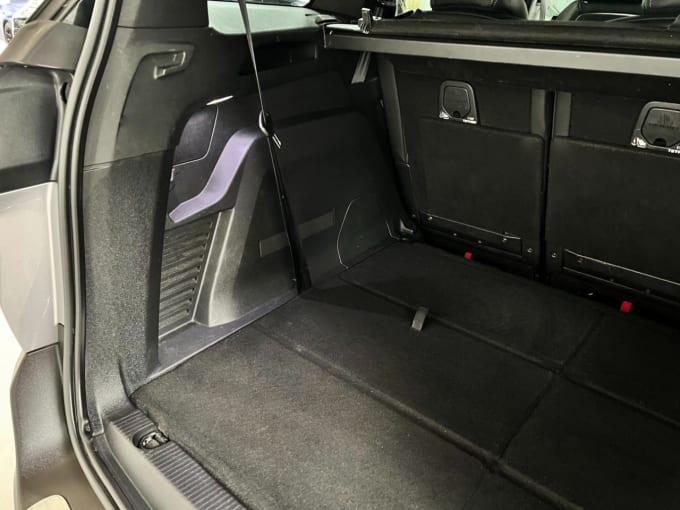 2025 Peugeot 5008