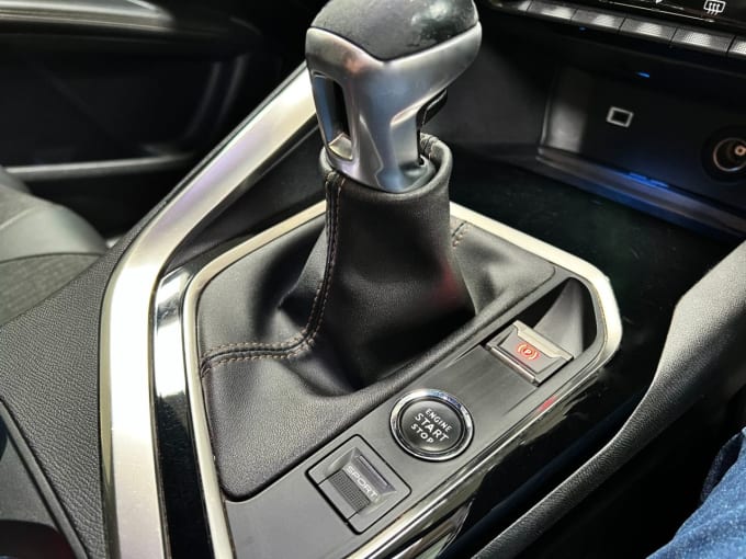 2025 Peugeot 5008