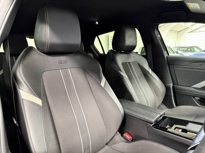 2025 Vauxhall Astra