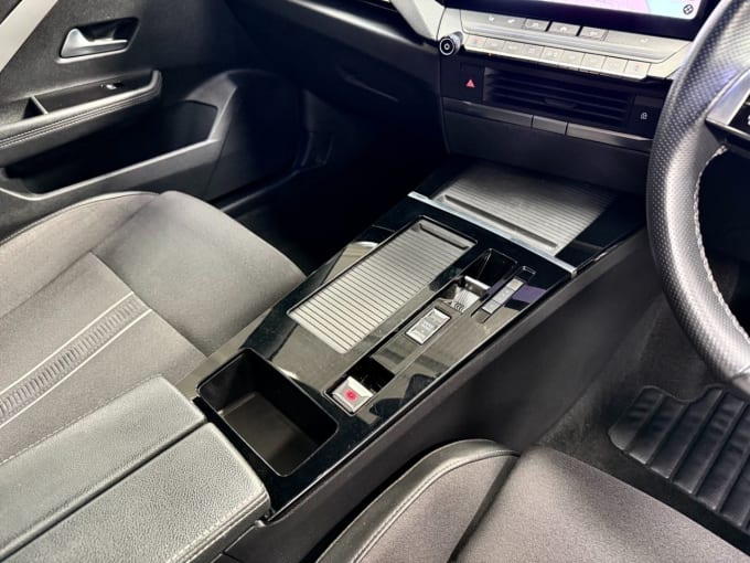 2025 Vauxhall Astra