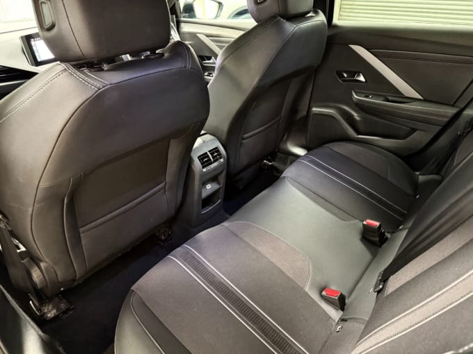 2025 Vauxhall Astra