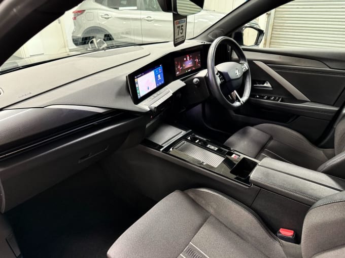 2025 Vauxhall Astra