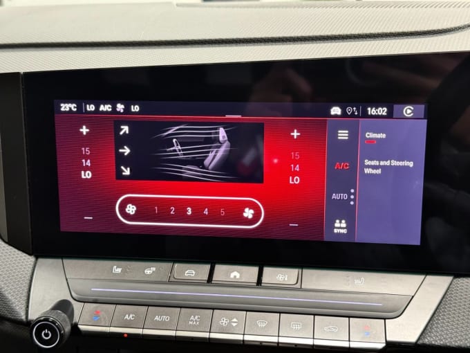 2025 Vauxhall Astra
