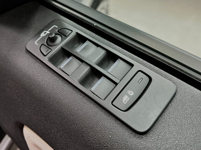 2025 Land Rover Discovery Sport