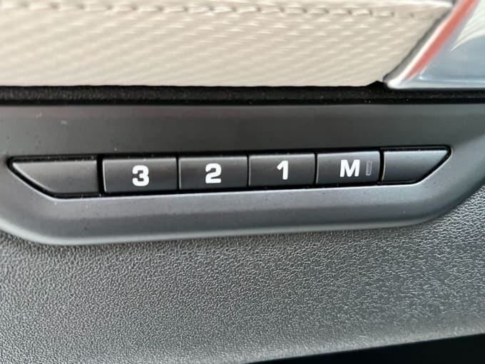 2025 Land Rover Discovery Sport