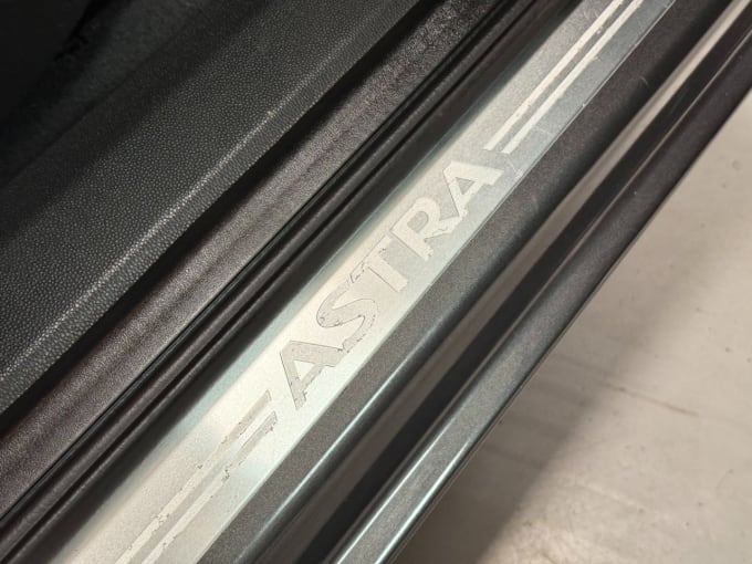 2025 Vauxhall Astra