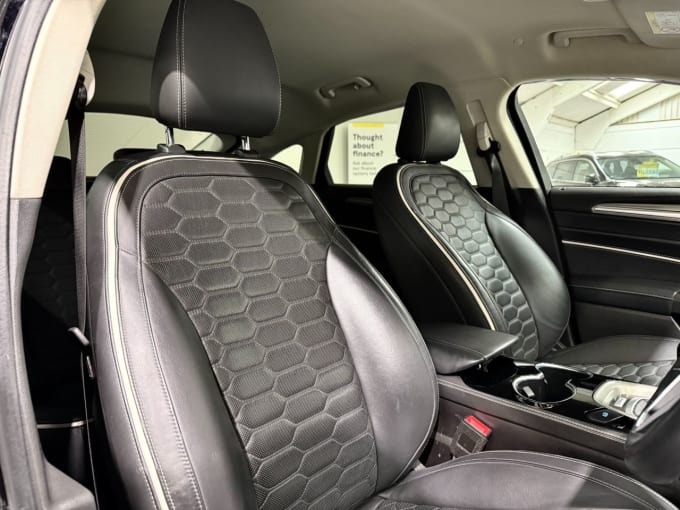 2025 Ford Mondeo