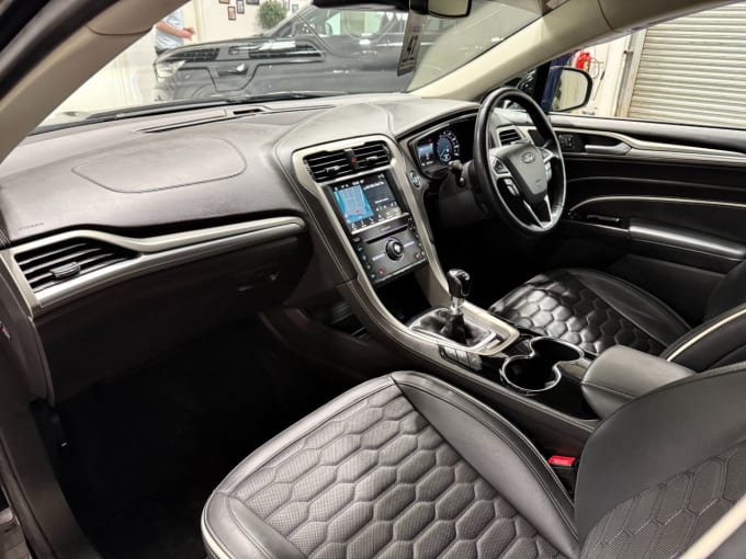 2025 Ford Mondeo