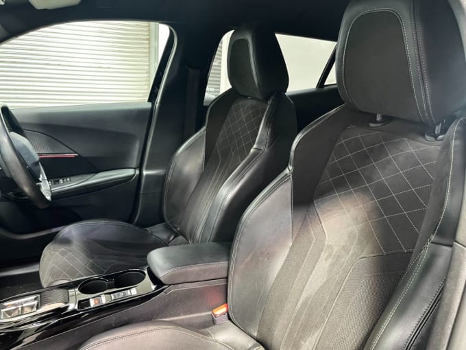 2025 Peugeot 2008