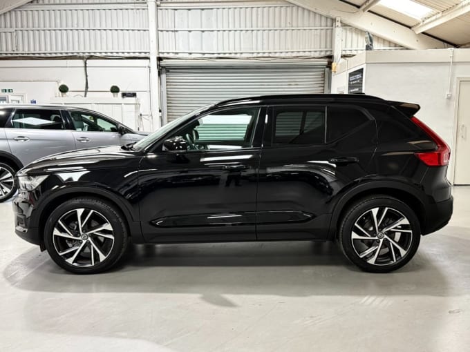 2025 Volvo Xc40