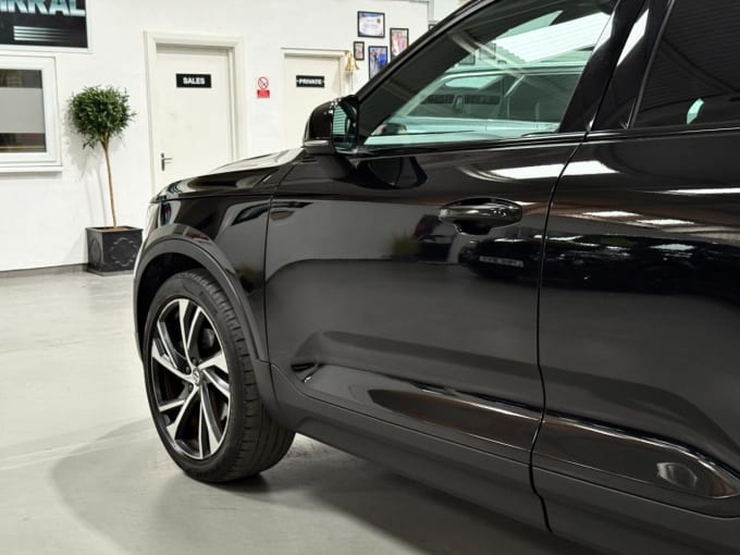 2025 Volvo Xc40