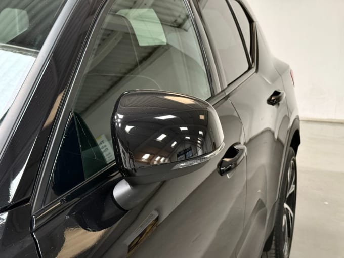 2025 Volvo Xc40
