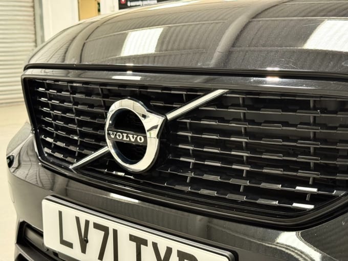 2025 Volvo Xc40