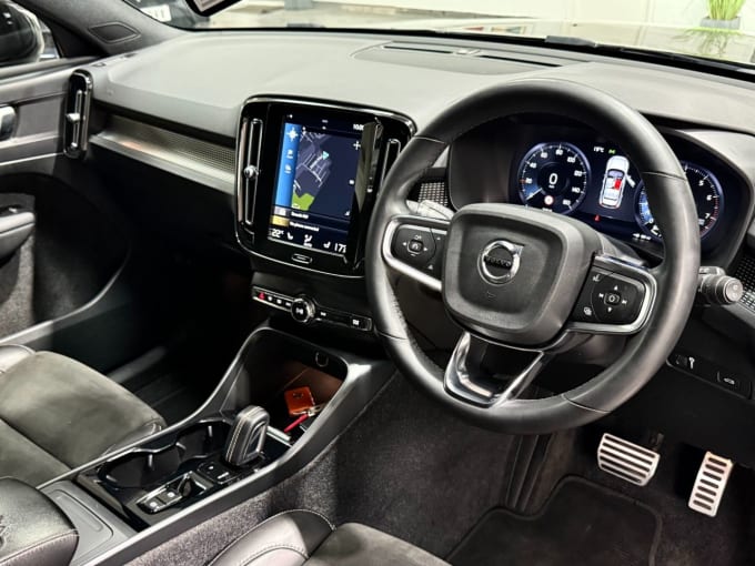 2025 Volvo Xc40