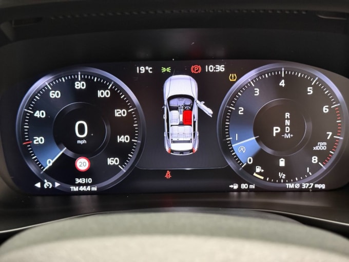 2025 Volvo Xc40