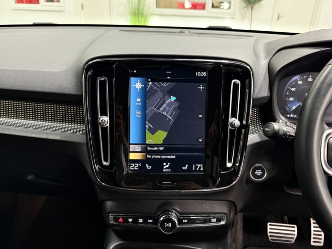 2025 Volvo Xc40