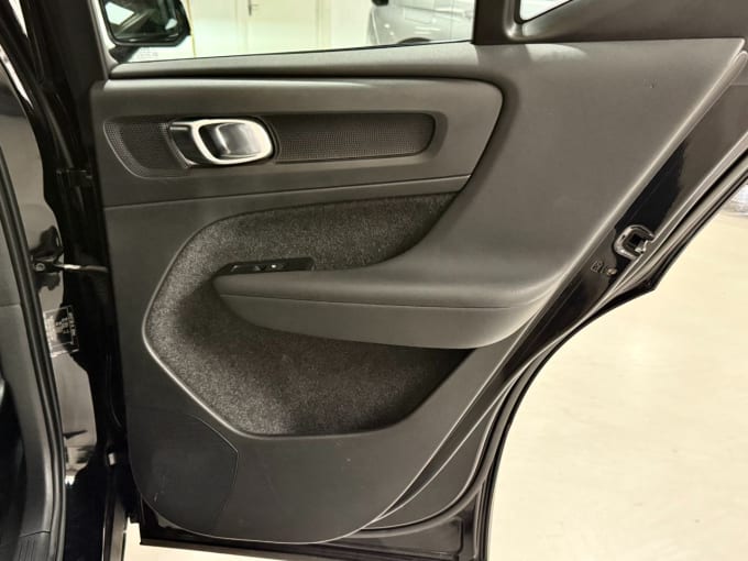 2025 Volvo Xc40