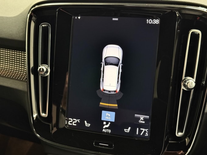 2025 Volvo Xc40