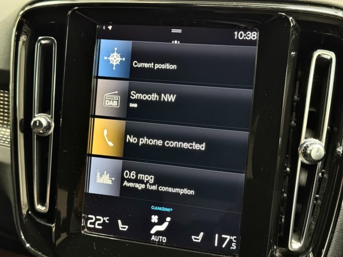 2025 Volvo Xc40