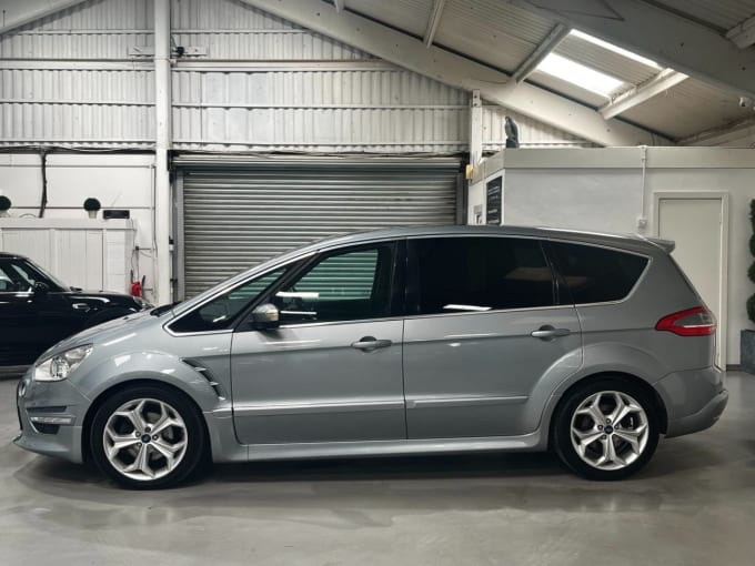 2025 Ford S-max