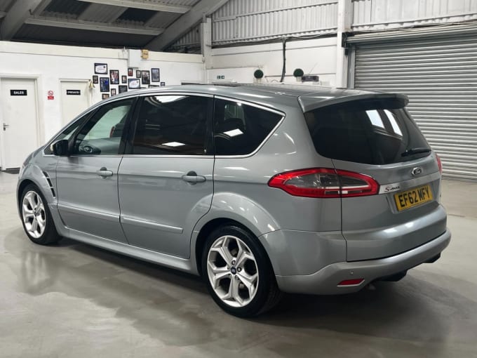 2025 Ford S-max