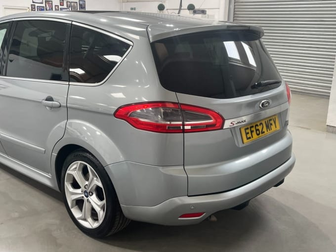 2025 Ford S-max