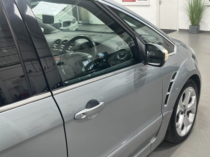 2025 Ford S-max