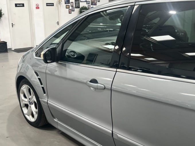 2025 Ford S-max